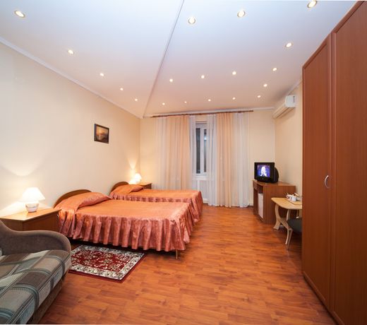 VIP House Hotel