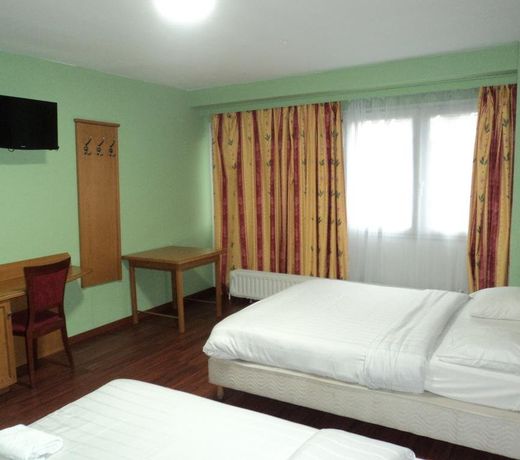 Albert Hotel