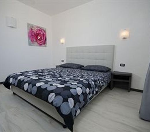 Hotel Rainbow Resort