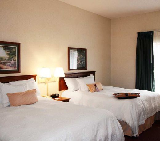 Hampton Inn & Suites Springfield