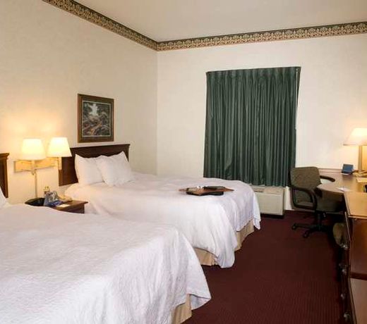 Hampton Inn & Suites Springfield