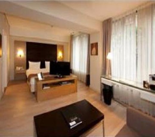 B-aparthotel Grand Place