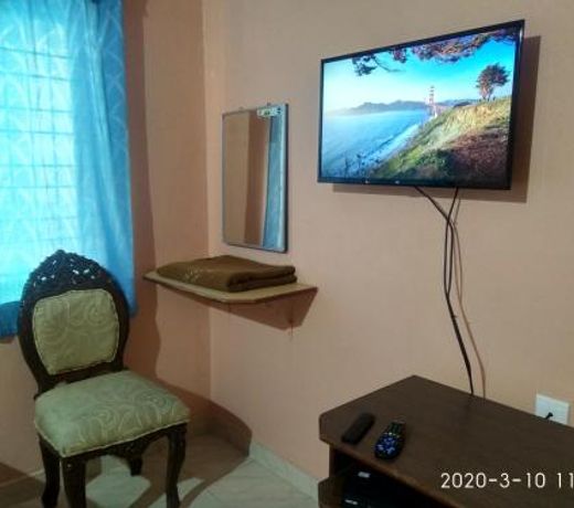 Aruvi Hotel
