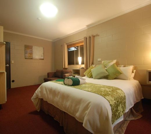 Childers Oasis Motel