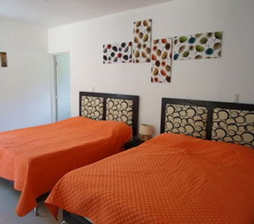 Villa Victoria