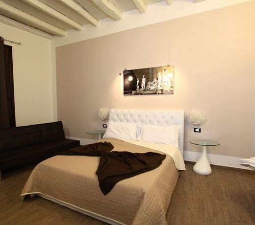 B&b Teatro Del Sole