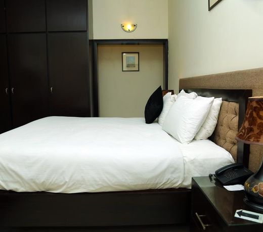 Royal Elegance Hotel
