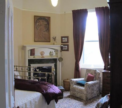 Camperdown Accommodation: Edwardia short-stay