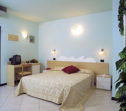 Hotel Bristol