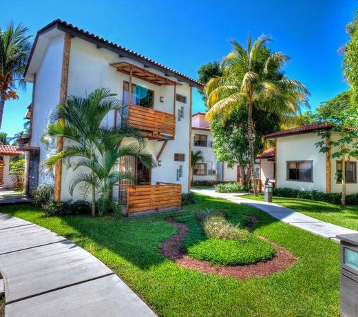 Boca Olas Resort Villas