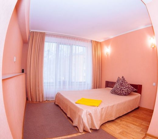 Hostel Leo