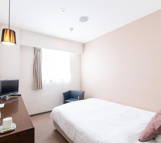 Hotel day by day