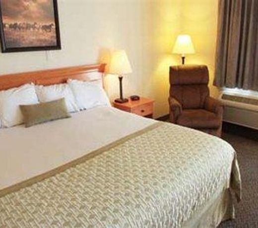 Super 8 by Wyndham Salina/Scenic Hills Area