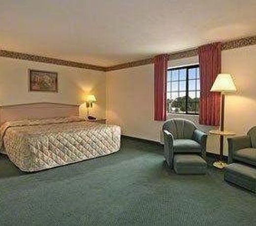 Clarion Pointe Indianapolis Airport