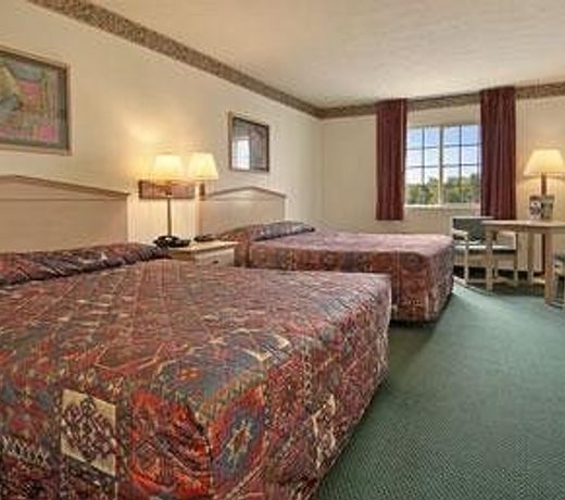 Clarion Pointe Indianapolis Airport