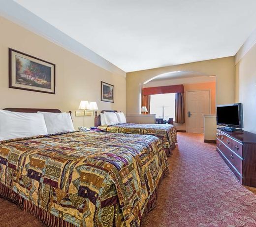 Super 8 by Wyndham Greenville
