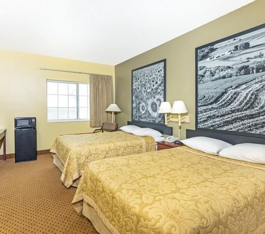 Super 8 by Wyndham Osage