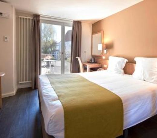 Flanders Hotel