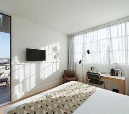 Lily & Bloom Boutique Hotel