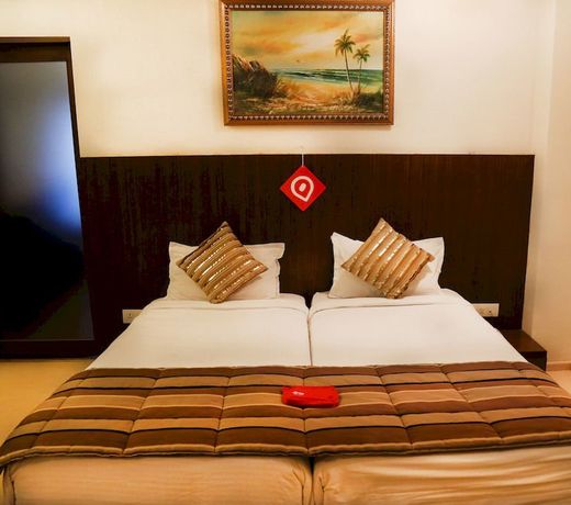 OYO Premium Baner