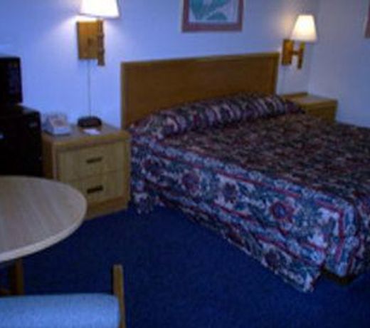 Knights Inn Rensselaer
