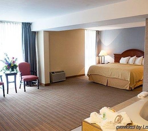 Crowne Plaza Chicago SW - Burr Ridge, an IHG Hotel