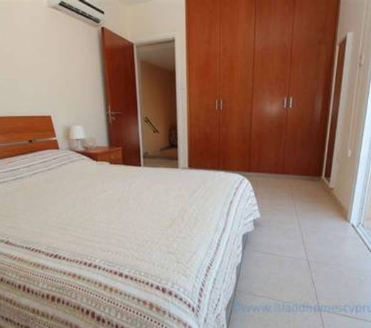 Villa 15 Chara Cynthiana