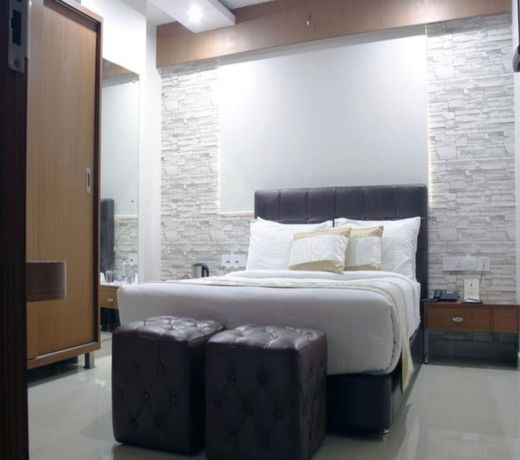 Hotel Diamonds Pearl