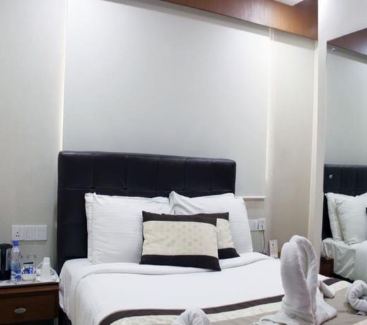Hotel Diamonds Pearl