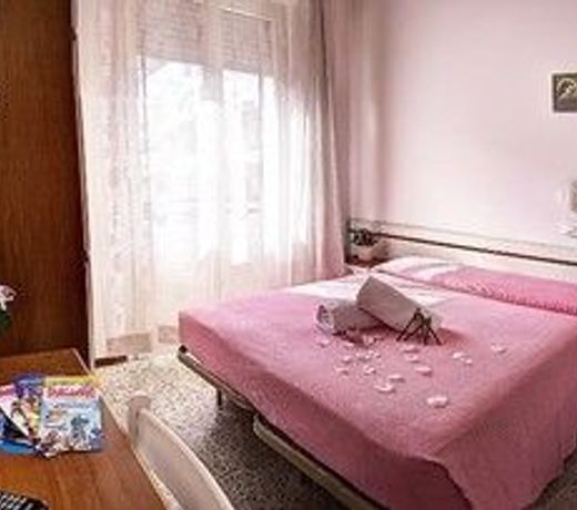 hotel villa iris