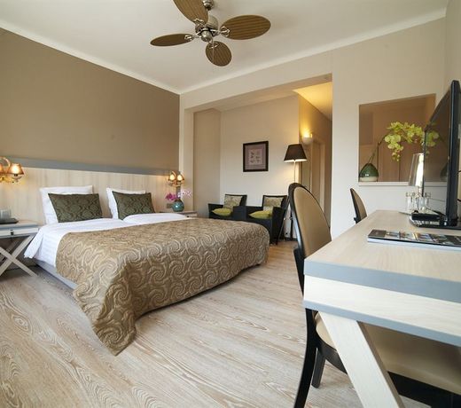Grand Hotel Normandy by CW Hotel Collection
