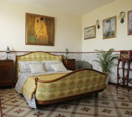 The White Villa