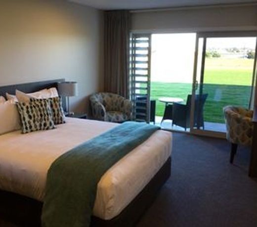 East Pier Hotel