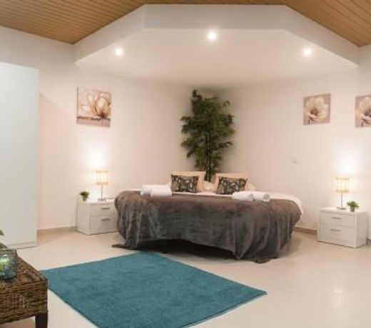 West Side Guesthouse
