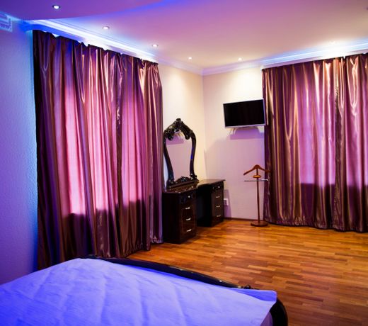 City Hotel