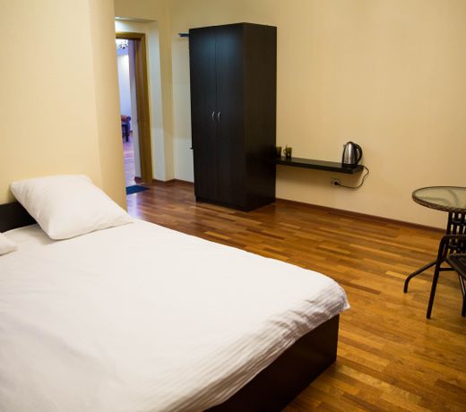City Hotel