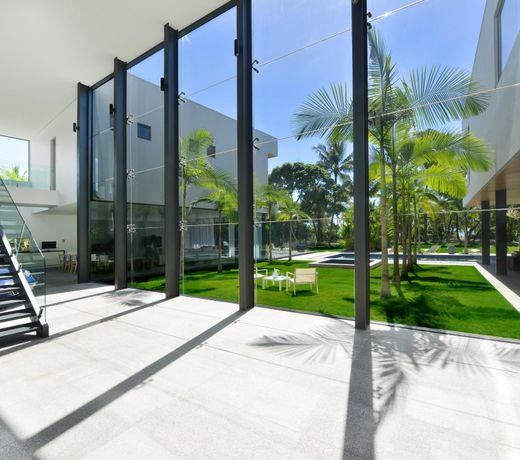 Glass House on the Beach