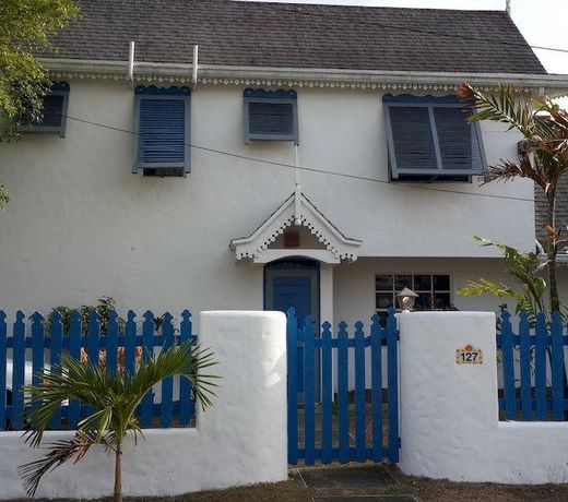 C & A Seashell Villa