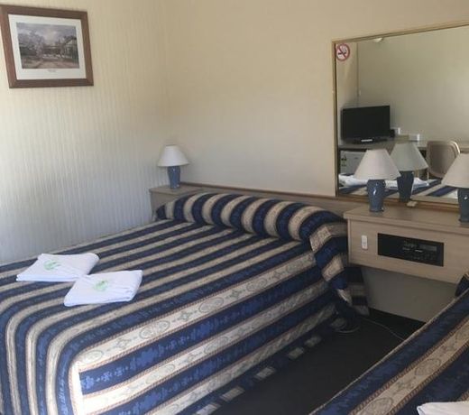Gateway Motor Inn