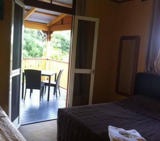 Yandina Hotel