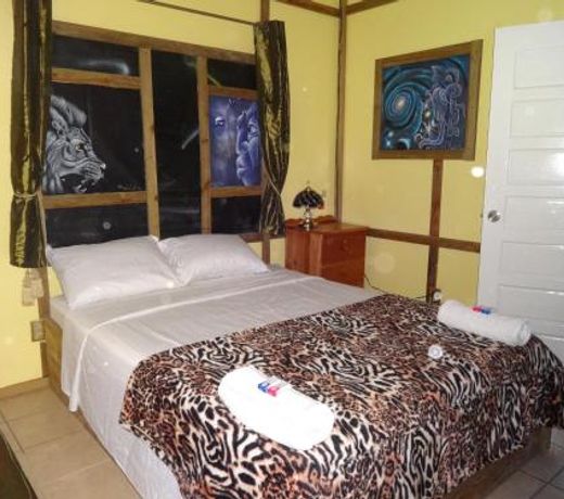 Cocopele Inn