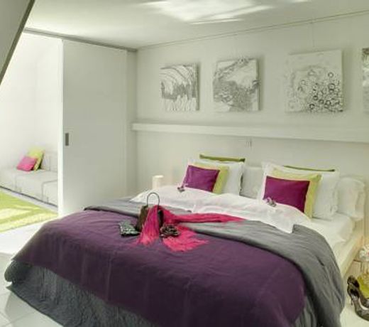 MAISON BOUSSON BED & BREAKFAST
