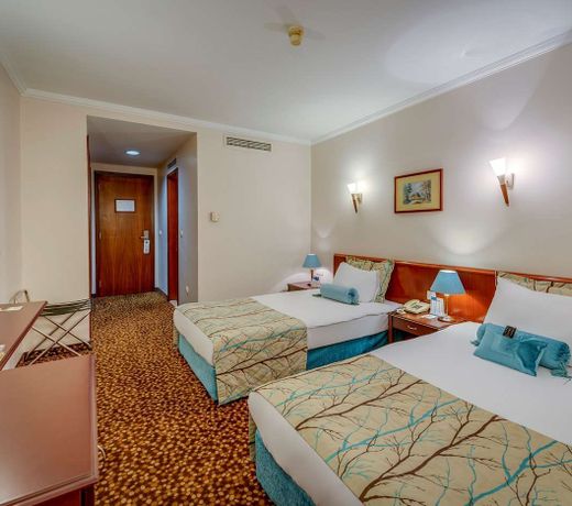 Best Western Plus Khan Hotel