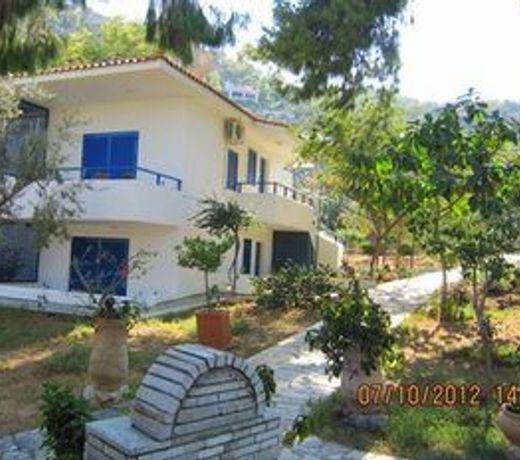 Saronikos Residences
