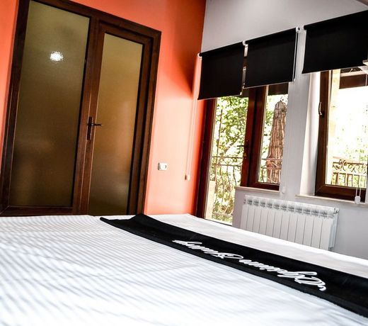 Elysium Gallery Hotel