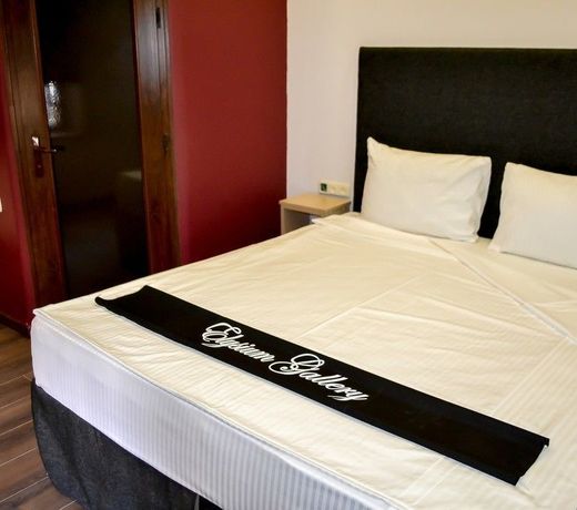 Elysium Gallery Hotel