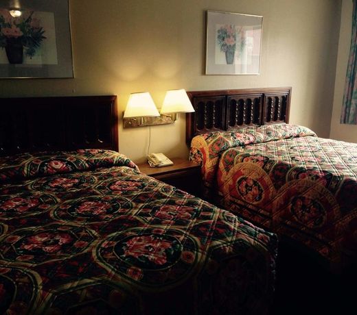 Budget Inn Jamestown Falconer