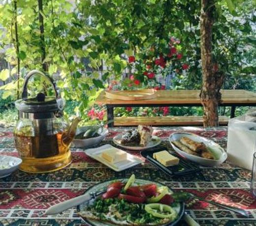 Aregak B&B and Tours