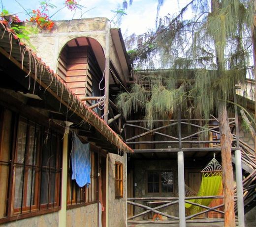 Paradise Project Hostal
