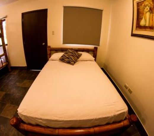 Paradise Project Hostal